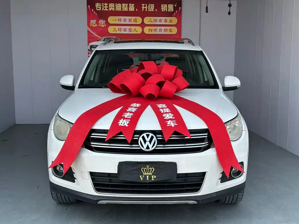 Volkswagen Tiguan 2010 1.8TSI Automatic AWD Elite Edition 2011 - thumbnail 2