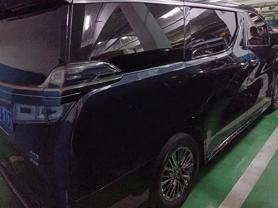 Toyota Alphard 2021 Crown Hybrid 2.5L HV Luxury Version 2022 - thumbnail 3