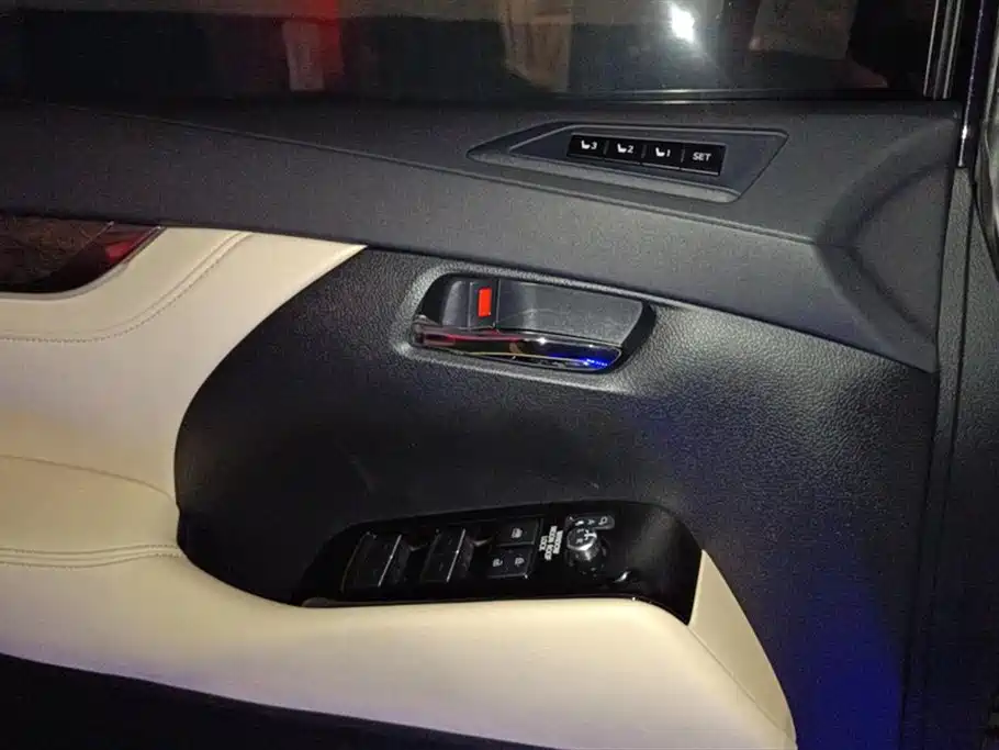 Toyota Alphard 2021 Crown Hybrid 2.5L HV Luxury Version 2022 - thumbnail 7