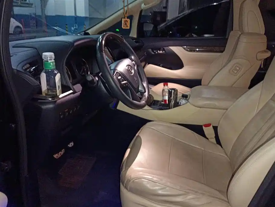 Toyota Alphard 2021 Crown Hybrid 2.5L HV Luxury Version 2022 - thumbnail 9