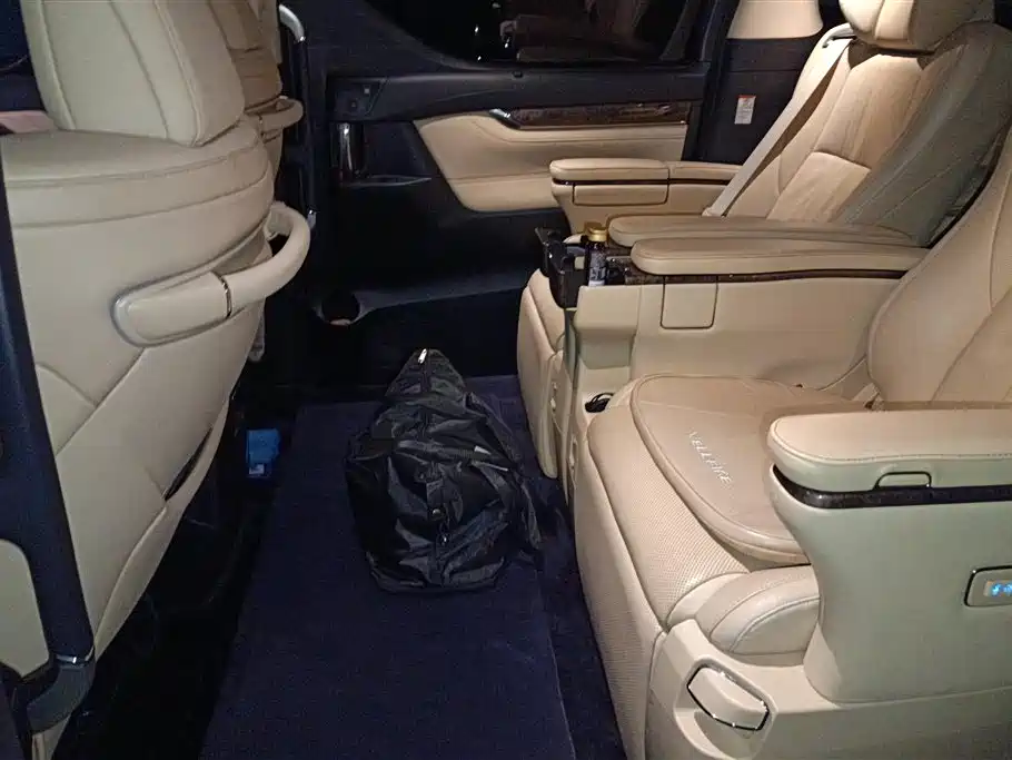 Toyota Alphard 2021 Crown Hybrid 2.5L HV Luxury Version 2022 - thumbnail 11