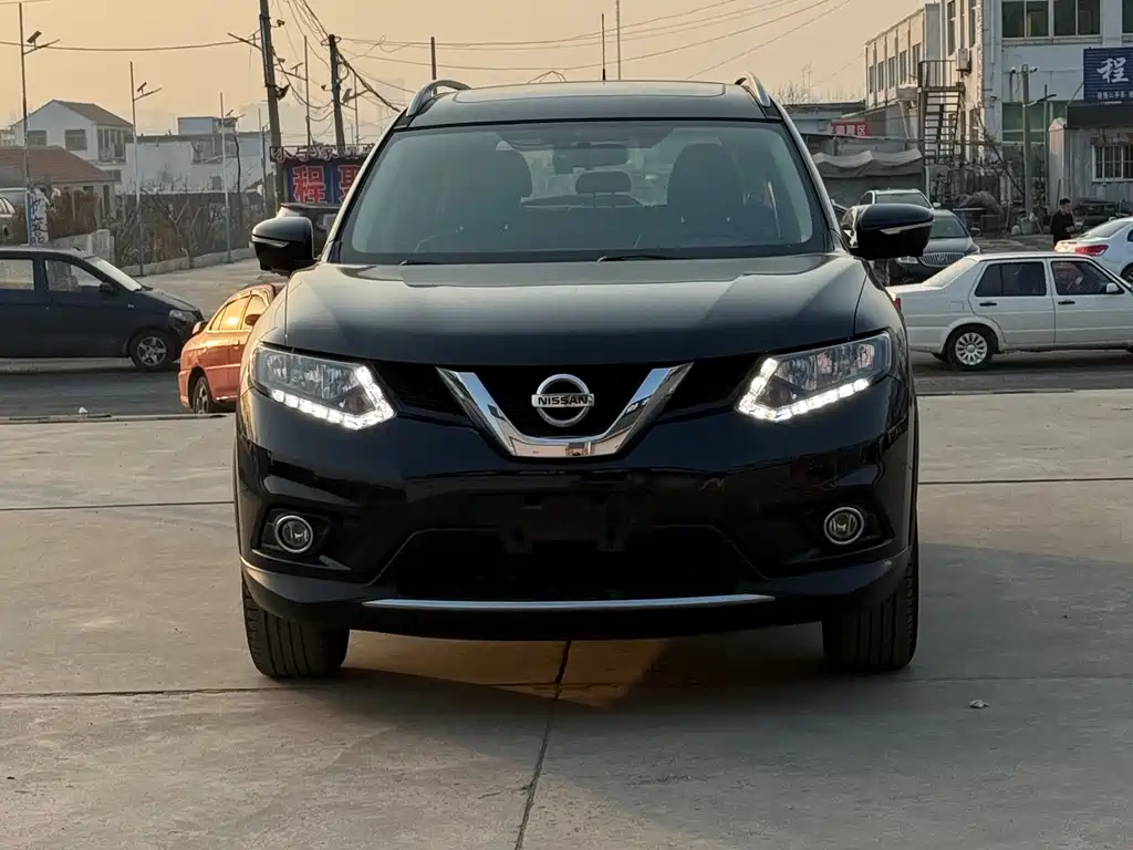 Nissan Nissan X-Trail 2015 2.5L CVT Premium MAX 4WD 2015 - thumbnail 2