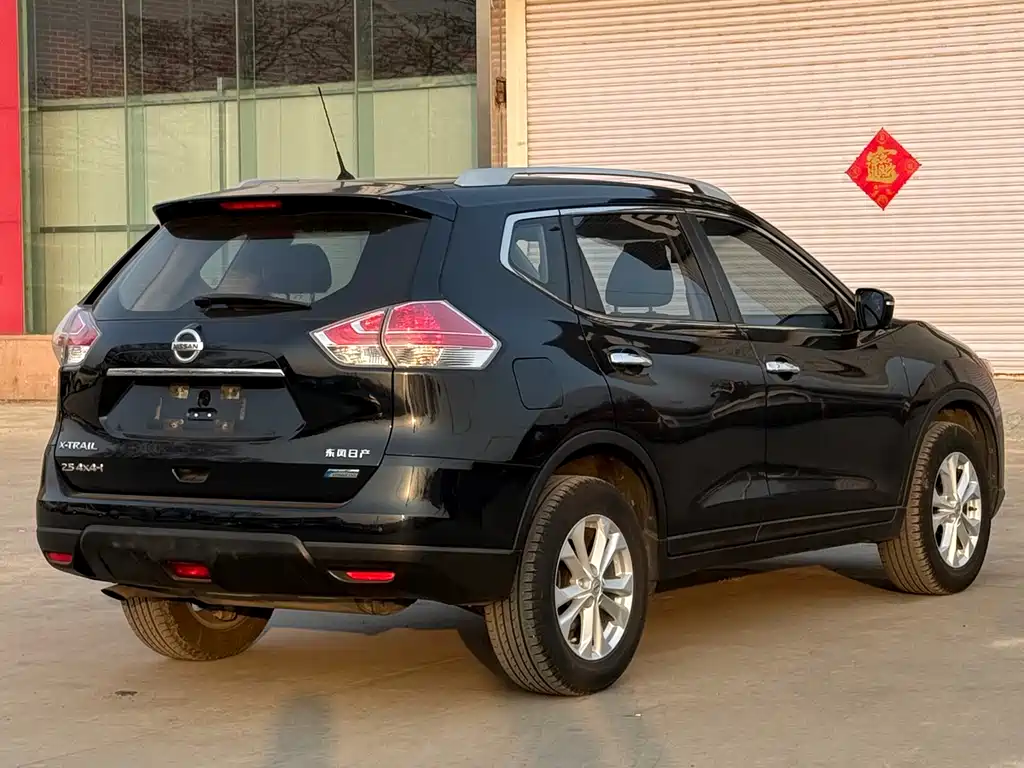 Nissan Nissan X-Trail 2015 2.5L CVT Premium MAX 4WD 2015 - thumbnail 6