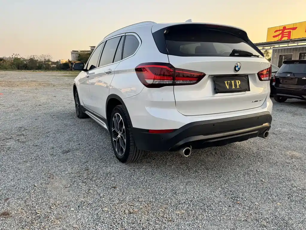 BMW BMW X1 2022 sDrive20Li Fashion Edition 2022 - thumbnail 11