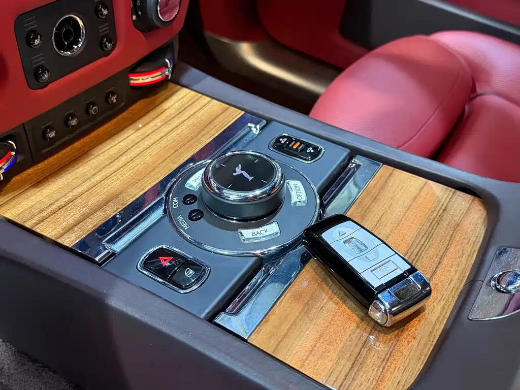 Rolls-Royce Ghost 2018 6.6T Extended Wheelbase 2018 - thumbnail 15