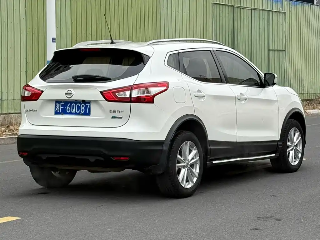 Nissan Nissan Qashqai 2017 2.0L CVT Elite Edition China V 2017 - thumbnail 6