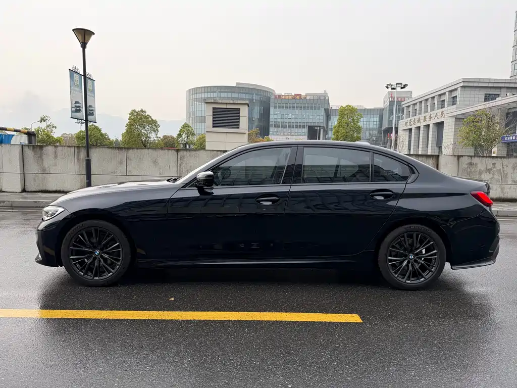BMW BMW 3 Series 2022 325Li M Sport Night Package 2022 - thumbnail 4
