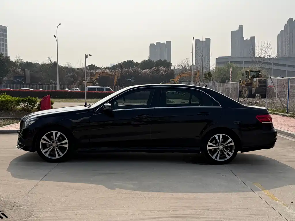 Mercedes-Benz Mercedes-Benz E-Class 2015 E 260 L Sport 2014 - thumbnail 4