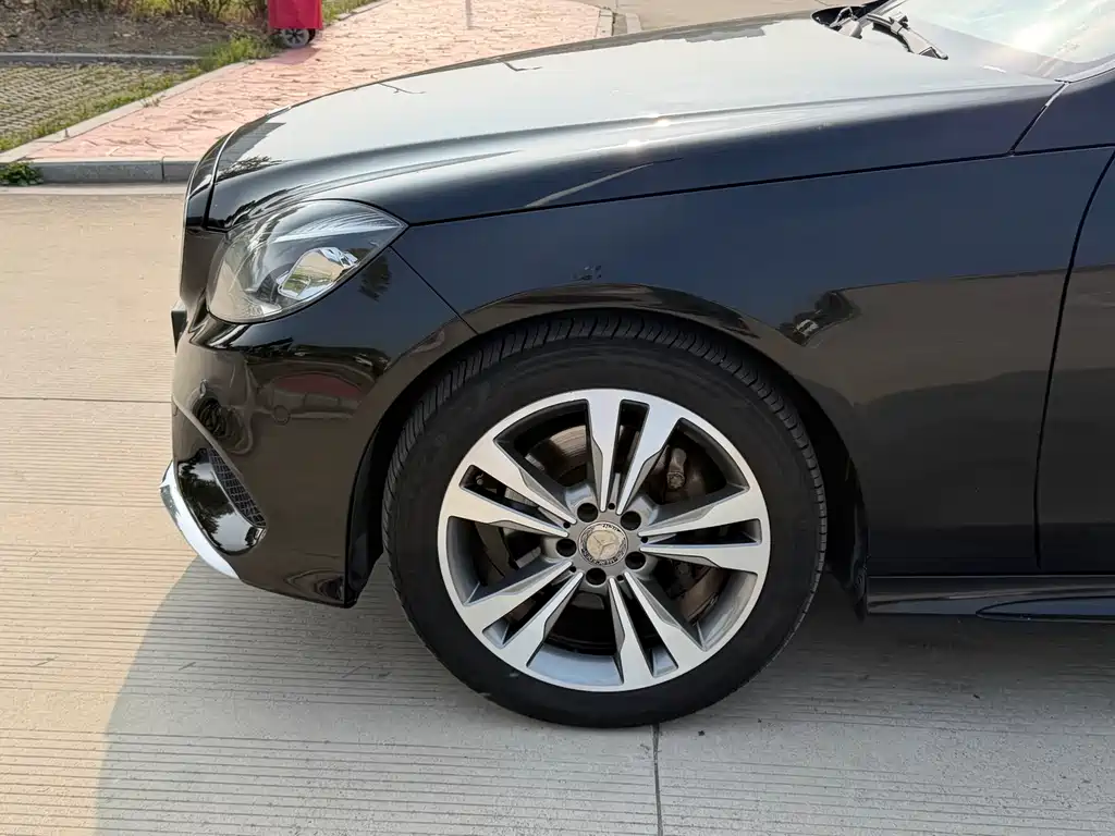 Mercedes-Benz Mercedes-Benz E-Class 2015 E 260 L Sport 2014 - thumbnail 8