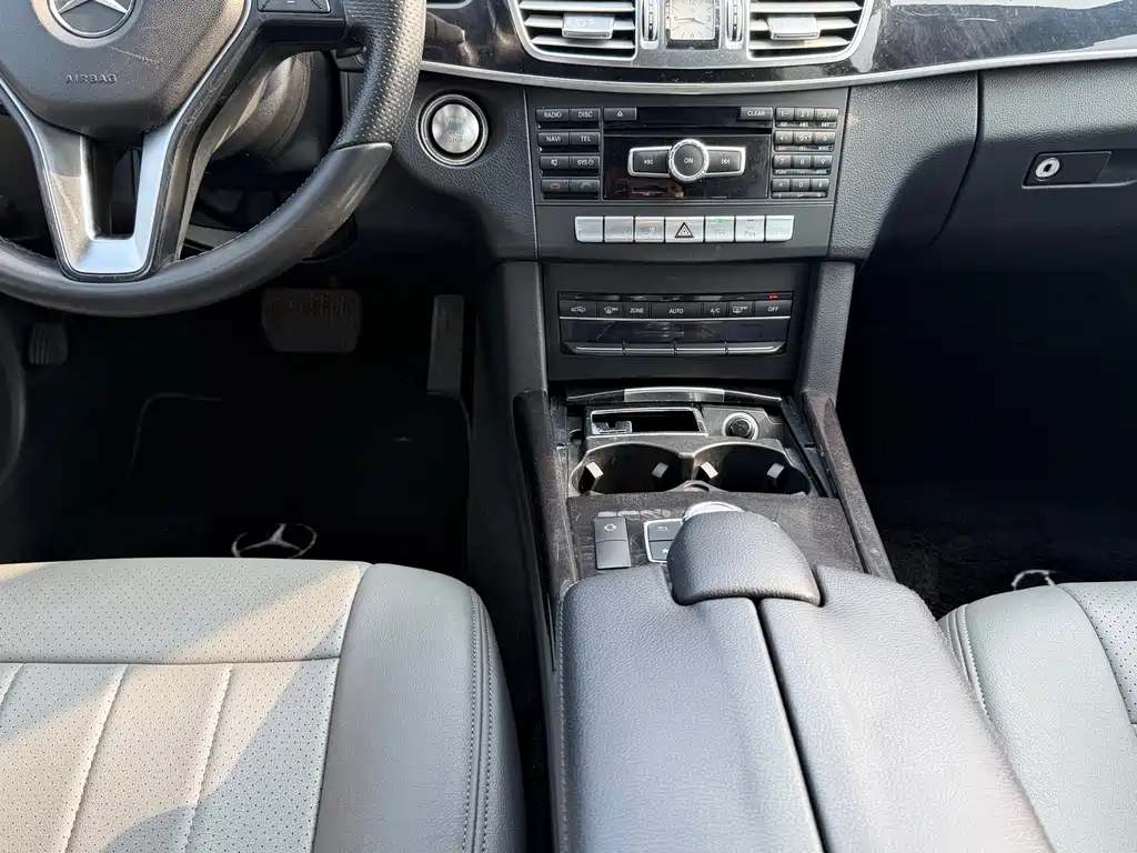 Mercedes-Benz Mercedes-Benz E-Class 2015 E 260 L Sport 2014 - thumbnail 16