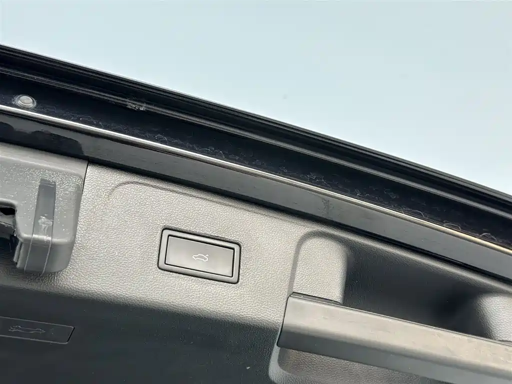 Volkswagen Teramont 2023 380TSI 4Motion Luxury Plus Edition 2023 - thumbnail 25