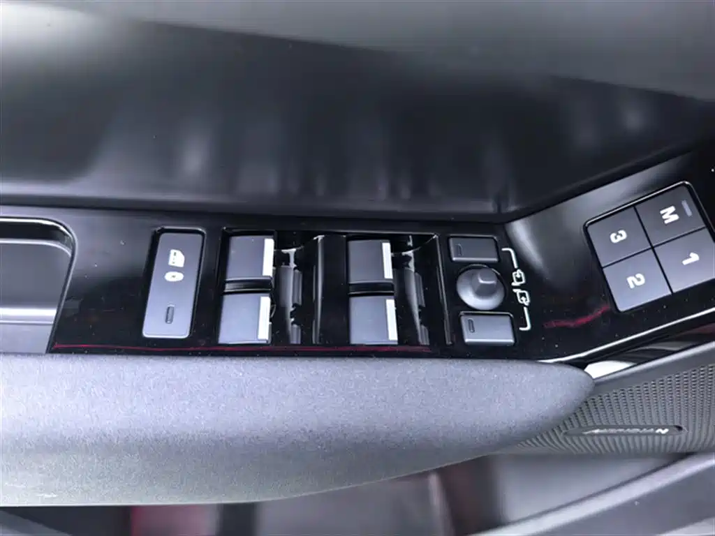 Land Rover Range Rover Sport 2024 Dynamic SE 2025 - thumbnail 22