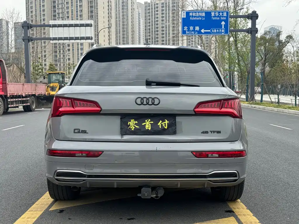 Audi Audi Q5L 2018 45 TFSI Premium Fashion Model国VI  Wait, let me correct that - the "国VI" is referring to China's emission standard (China VI), which isn't typically part of the international model name. The internationally accepted translation would be:  Audi Q5L 2018 45 TFSI Premium Fashion Model 2019 - thumbnail 8