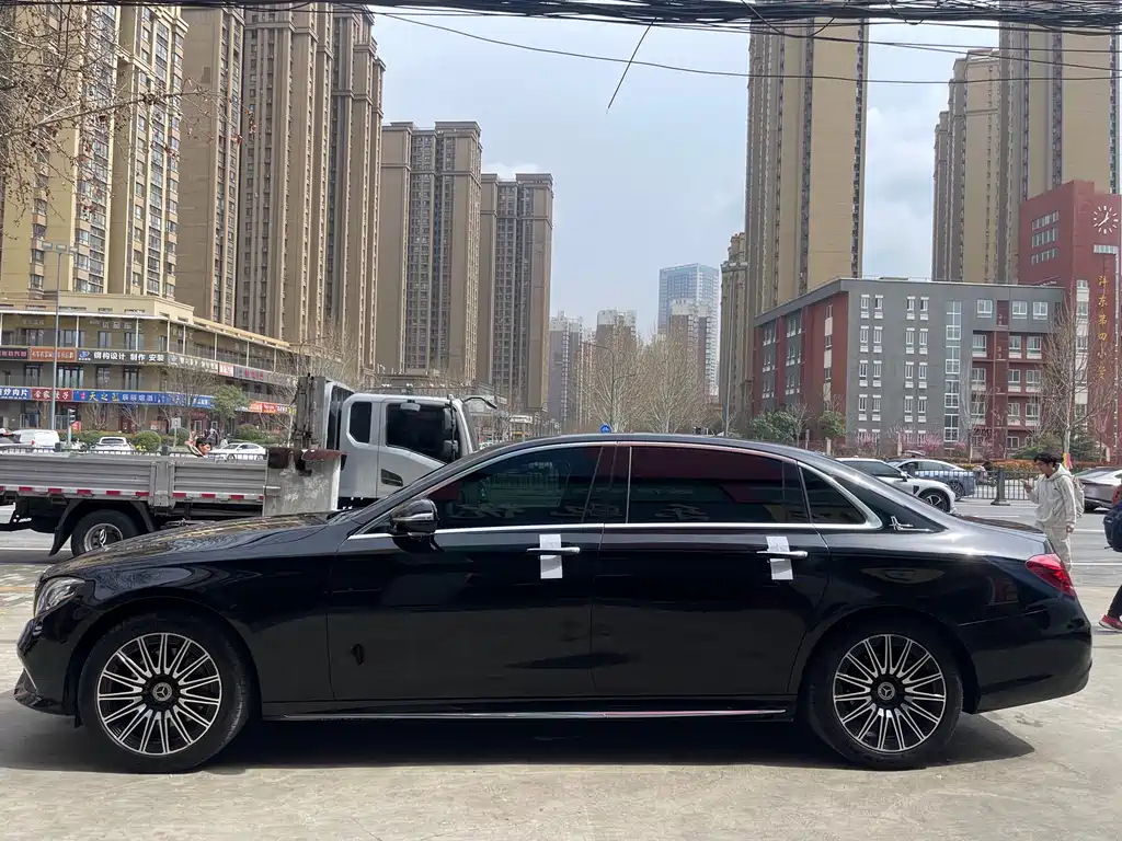 Mercedes-Benz Mercedes-Benz E-Class 2020 E 260 L Sport 2020 - thumbnail 3