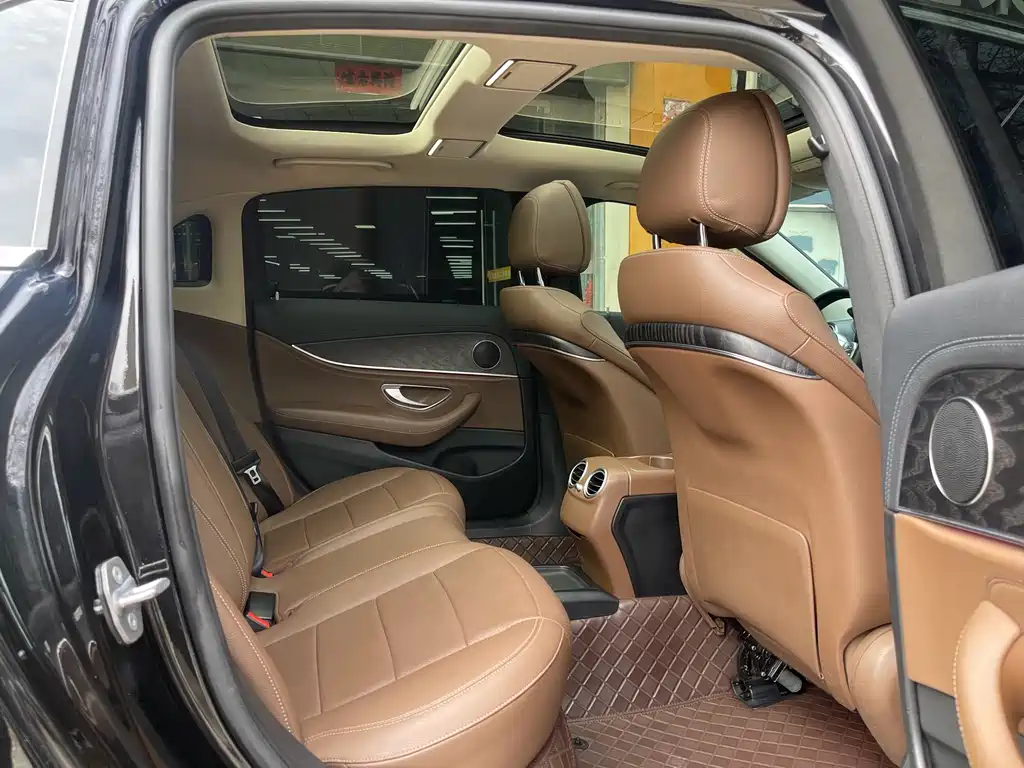 Mercedes-Benz Mercedes-Benz E-Class 2020 E 260 L Sport 2020 - thumbnail 9