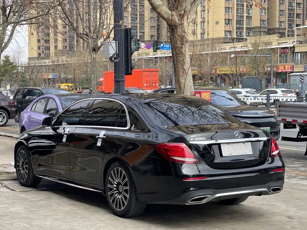 Mercedes-Benz Mercedes-Benz E-Class 2020 E 260 L Sport 2020 - thumbnail 10