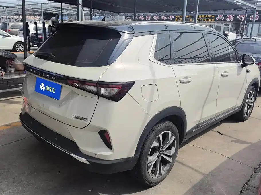 Wuling Motors Wuling Xingchen 2021 1.5T CVT Starlight Edition 2021 - thumbnail 3