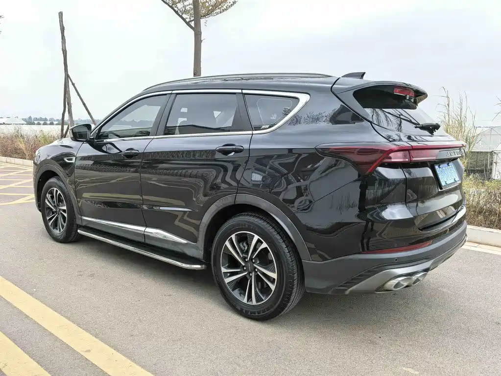 Jetour Jetour X70 Plus 2021 1.5T DCT Fire 5-seater 2021 - thumbnail 8