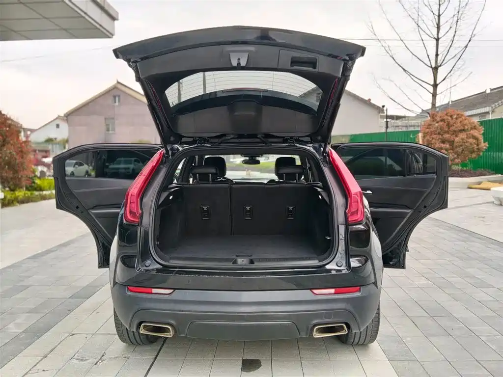 Cadillac Cadillac XT4 2018 28T FWD Technology Edition 2019 - thumbnail 12