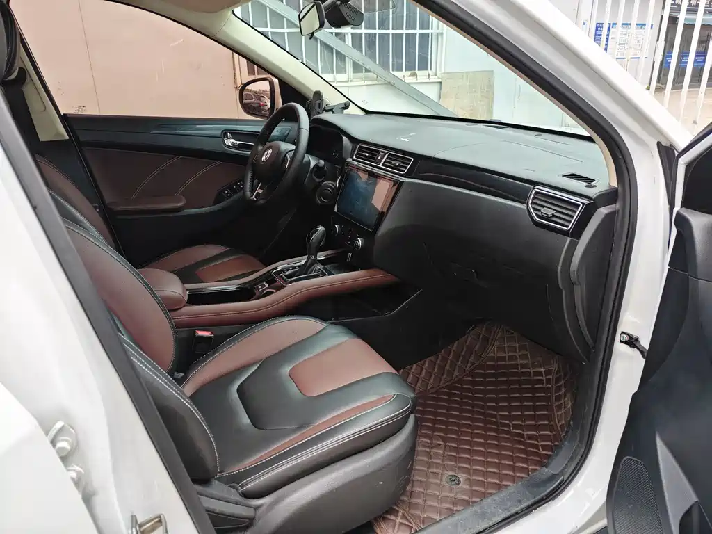 Dongfeng Fengguang DFSK Glory 580 2016 Facelift 1.5T CVT Comfort Edition 2017 - thumbnail 6