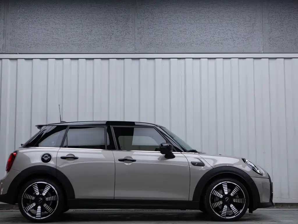 MINI MINI 2022 Facelift 2.0T COOPER S Artist Five-Door 2022 - thumbnail 5