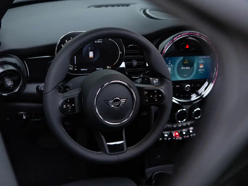 MINI MINI 2023 2.0T COOPER S Artist 2023 - thumbnail 9