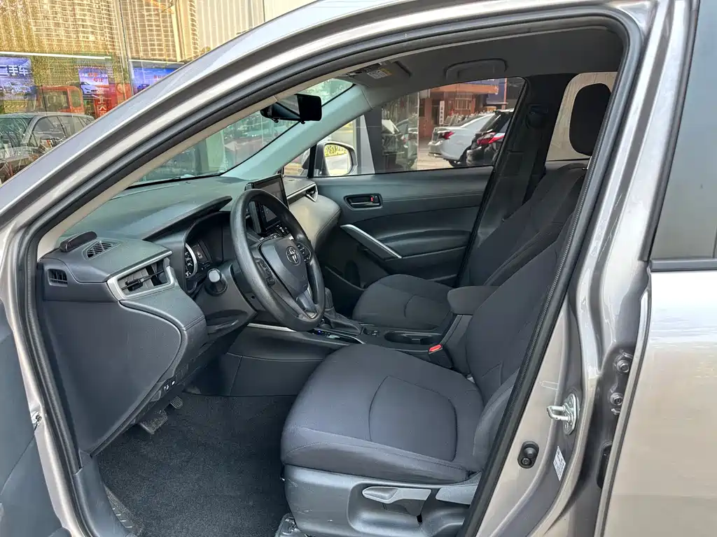 Toyota Corolla Cross 2022 2.0L Pioneer Edition 2023 - thumbnail 4
