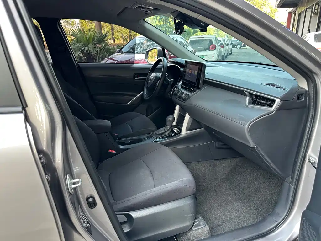 Toyota Corolla Cross 2022 2.0L Pioneer Edition 2023 - thumbnail 6