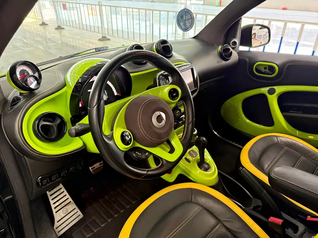 smart smart fortwo 2018 0.9T 66kW 20th Anniversary Special Edition China V 2018 - thumbnail 2