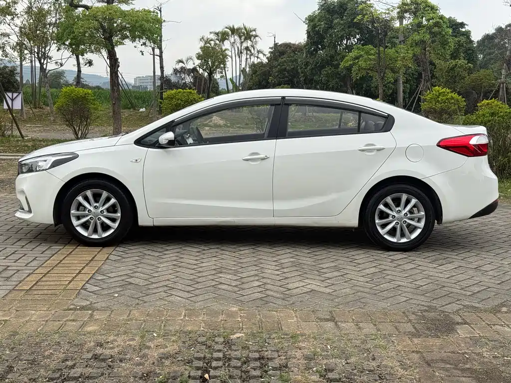 Kia Kia K3 2016 1.6L Automatic GL 2017 - thumbnail 4