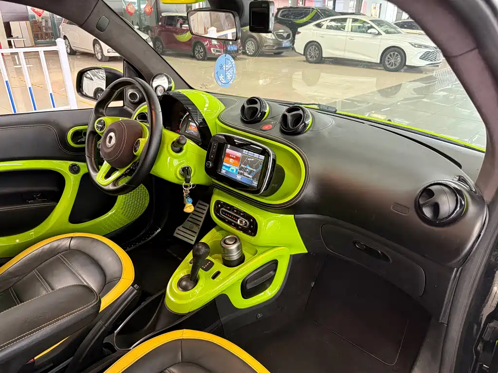 smart smart fortwo 2018 0.9T 66kW 20th Anniversary Special Edition China V 2018 - thumbnail 12