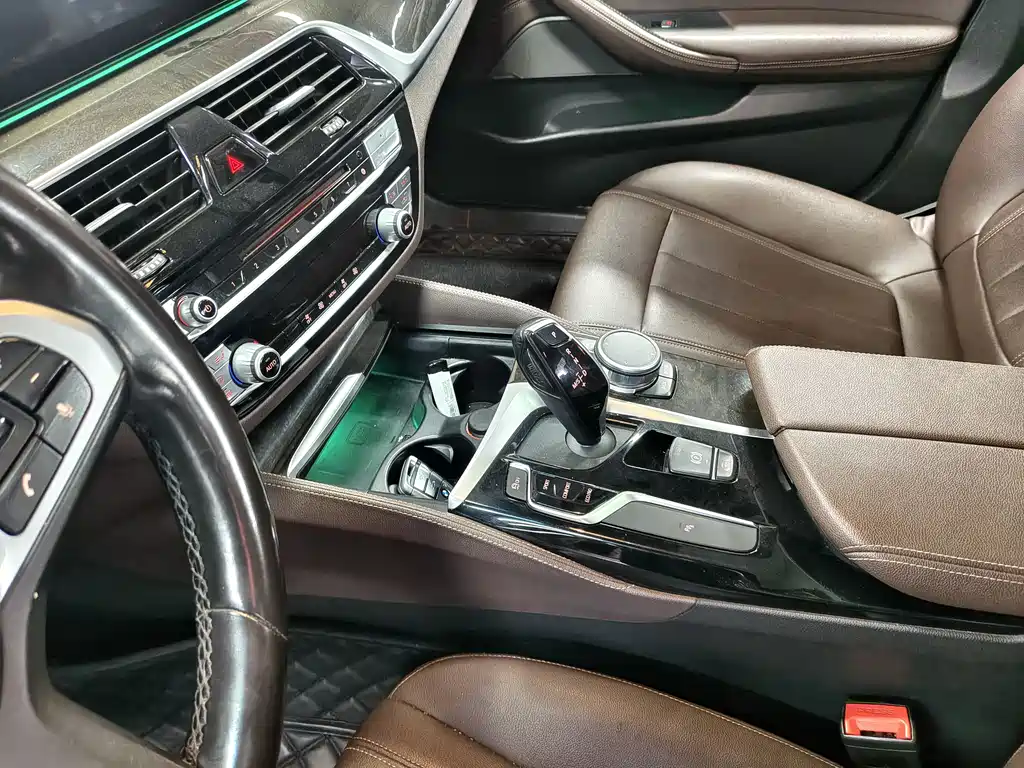 BMW BMW 5 Series 2019 525Li M Sport Package 2019 - thumbnail 5