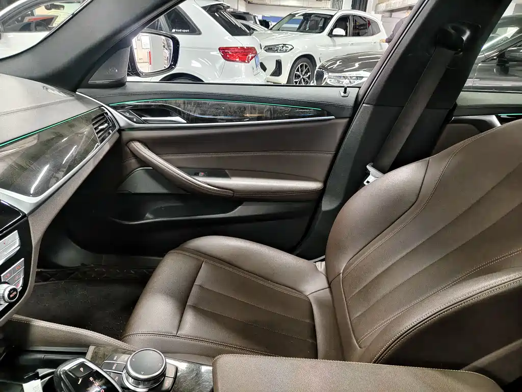 BMW BMW 5 Series 2019 525Li M Sport Package 2019 - thumbnail 7