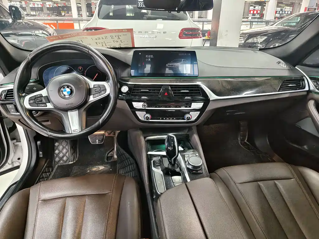 BMW BMW 5 Series 2019 525Li M Sport Package 2019 - thumbnail 10