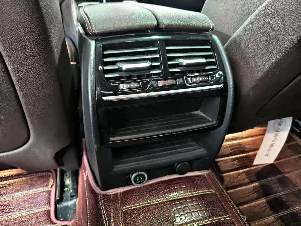 BMW BMW 5 Series 2019 525Li M Sport Package 2019 - thumbnail 11