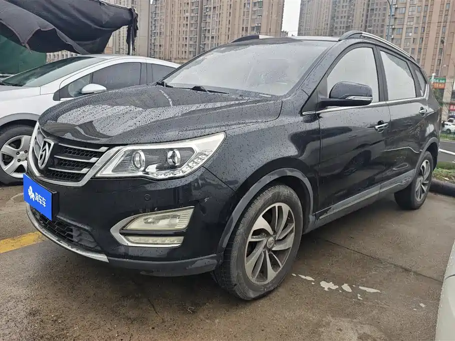 Baojun Baojun 560 2016 1.8L Manual Value Edition 2016