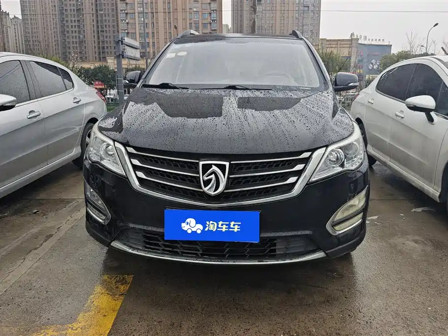 Baojun Baojun 560 2016 1.8L Manual Value Edition 2016 - thumbnail 2