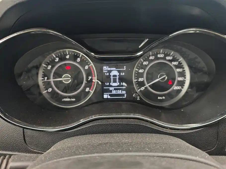 Baojun Baojun 560 2016 1.8L Manual Value Edition 2016 - thumbnail 14