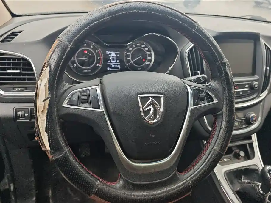 Baojun Baojun 560 2016 1.8L Manual Value Edition 2016 - thumbnail 15