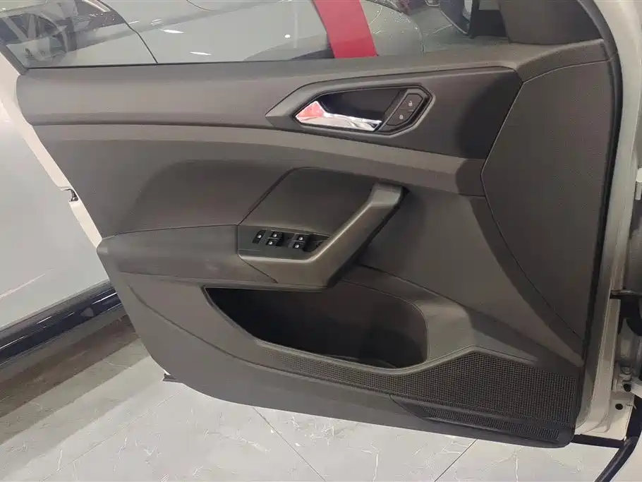 Volkswagen Tiguan 2020 1.5L Automatic Style Edition 2021 - thumbnail 7