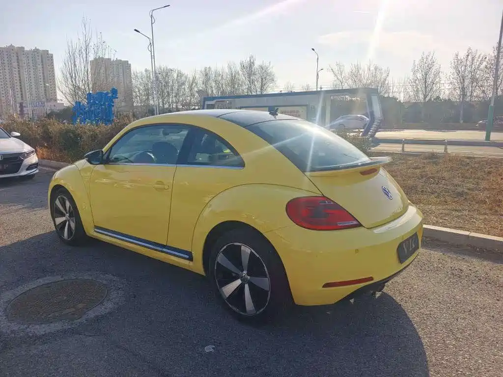 Volkswagen Volkswagen Beetle 2015 280TSI 2016 - thumbnail 4