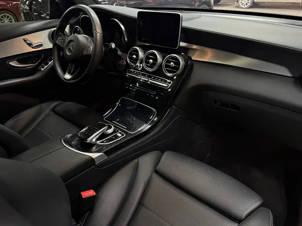 Mercedes-Benz Mercedes-Benz GLC Coupe 2017 GLC 200 4MATIC Coupé SUV 2017 - thumbnail 15