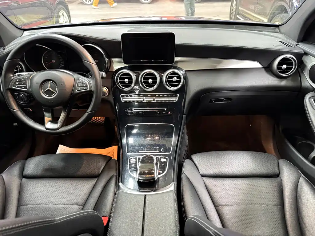 Mercedes-Benz Mercedes-Benz GLC Coupe 2017 GLC 200 4MATIC Coupé SUV 2017 - thumbnail 16