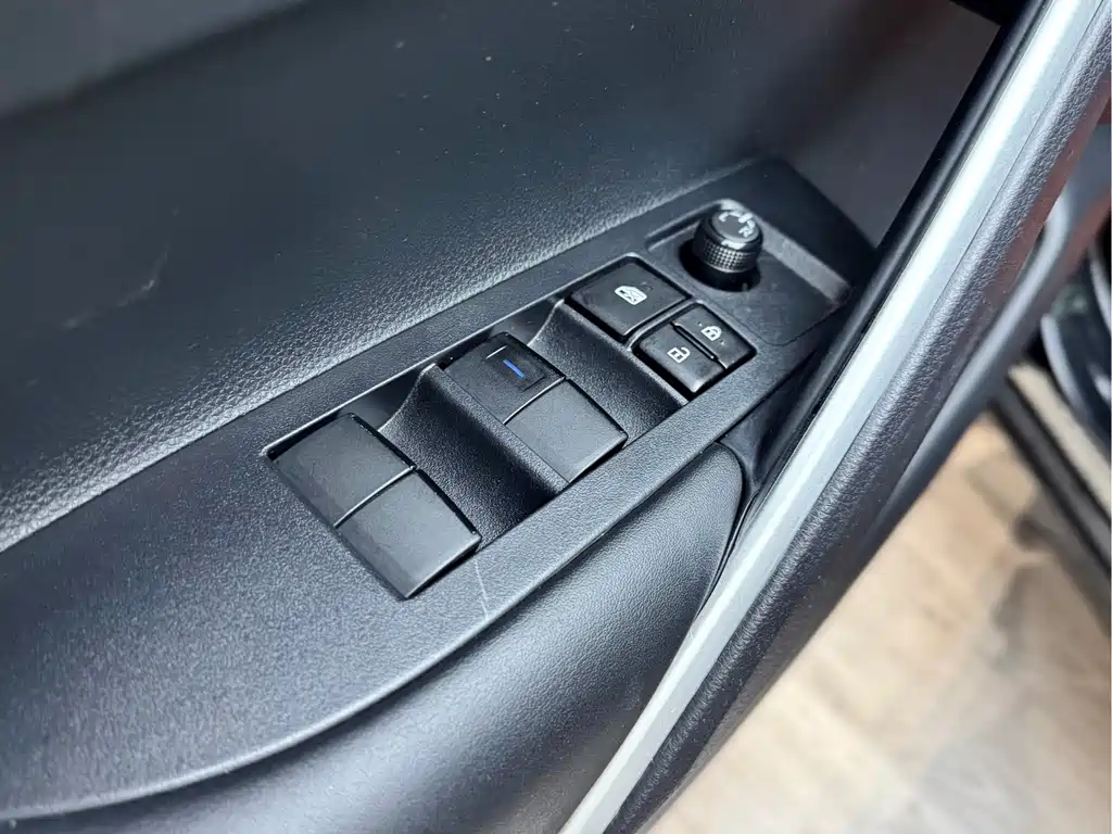 Toyota Toyota Corolla Cross 2022 2.0L Elite Edition 2023 - thumbnail 11