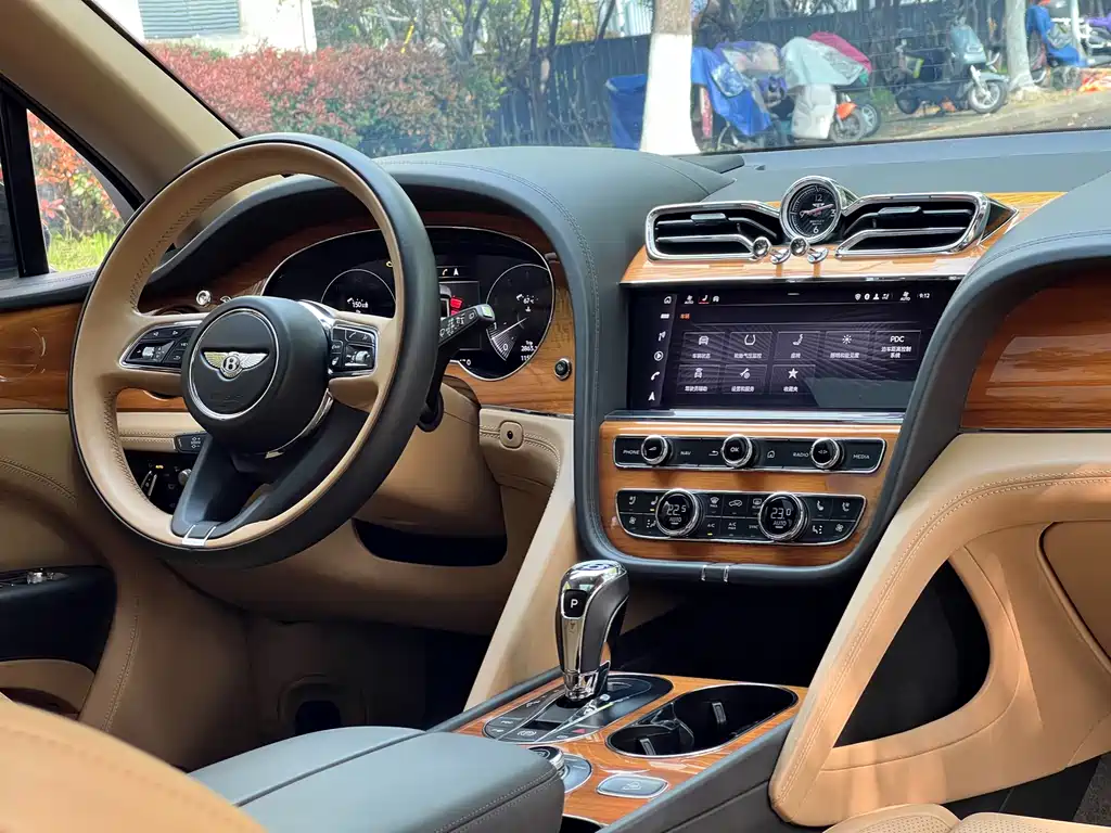 Bentley Bentayga 2021 4.0T V8 2020 - thumbnail 23