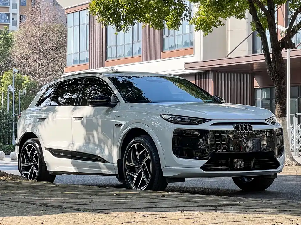 Audi Audi Q6L e-tron 2026 Launch Edition 2025 - thumbnail 3