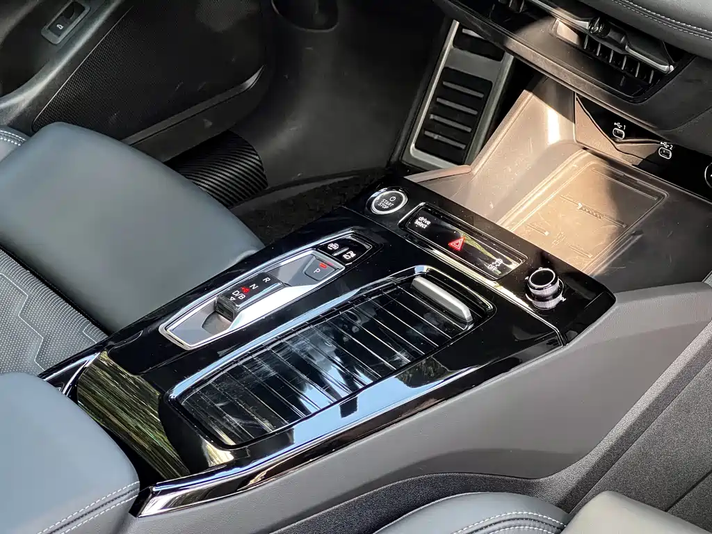 Audi Audi Q6L e-tron 2026 Launch Edition 2025 - thumbnail 19