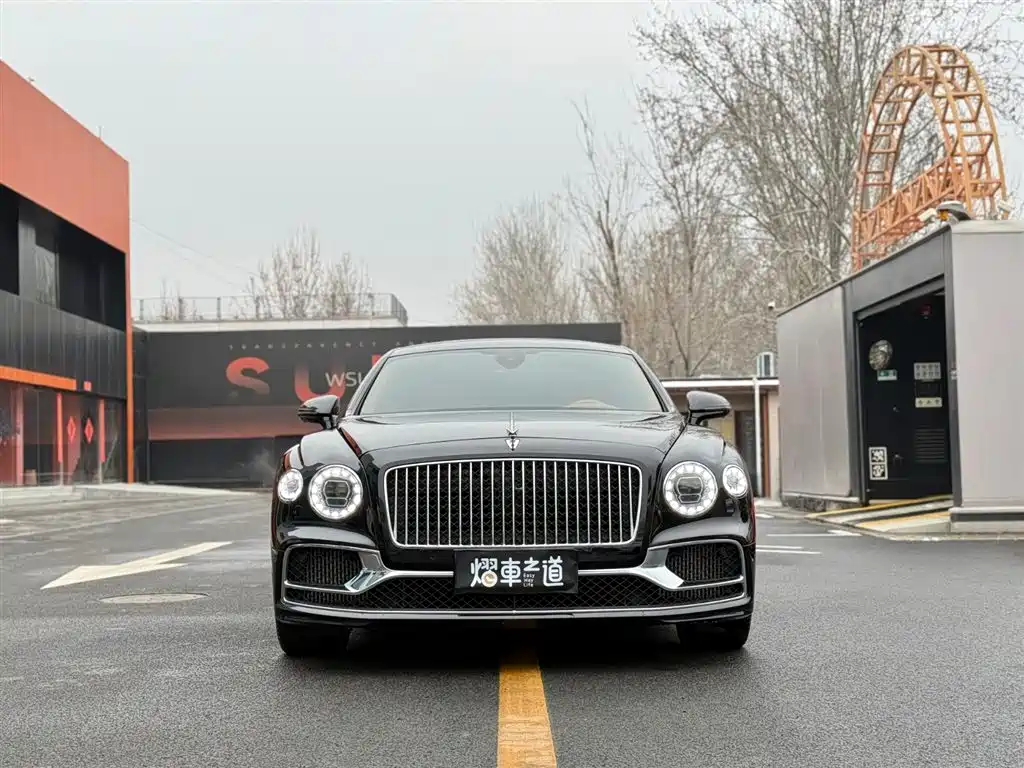 Bentley Bentley Flying Spur 2022 4.0T V8 Standard Edition 2023 - thumbnail 2