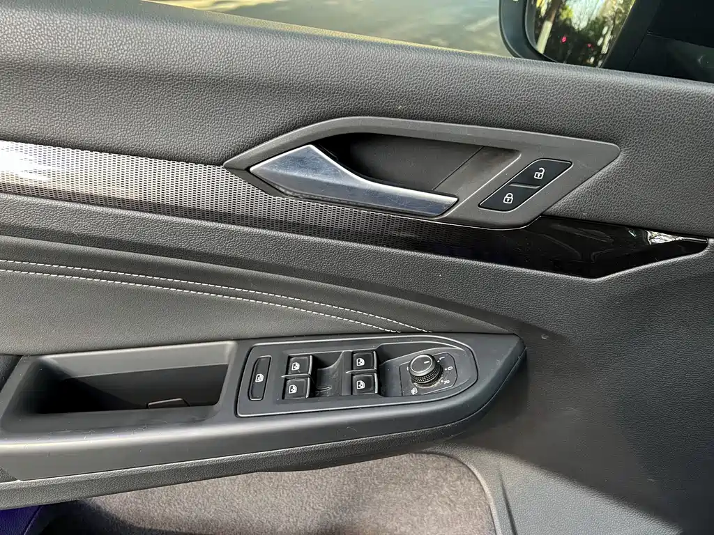 Volkswagen Golf 2023 280TSI DSG R-Line Lite 2023 - thumbnail 15