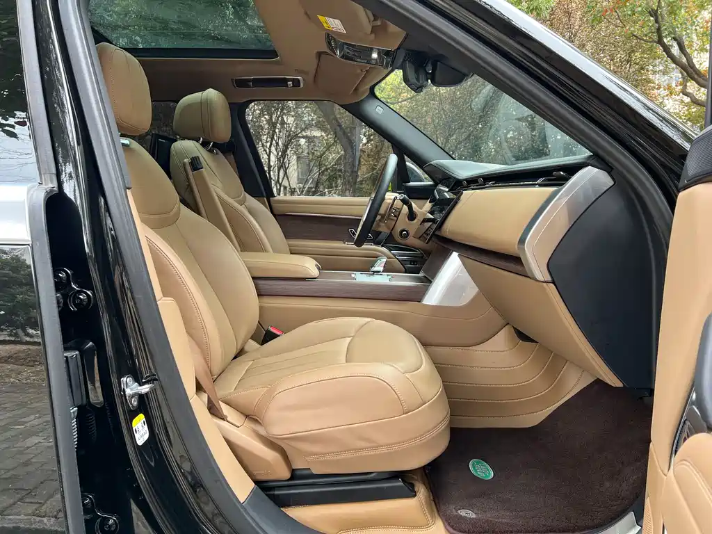 Land Rover Range Rover 2024 3.0 L6 400PS Autobiography Long Wheelbase 2024 - thumbnail 6
